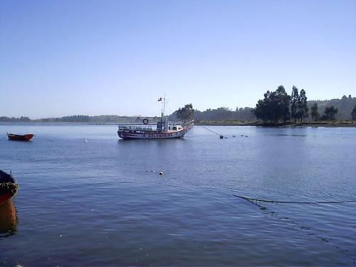 bote de paseo Golondrina de Waldemar Barrera, el Negro Barrera